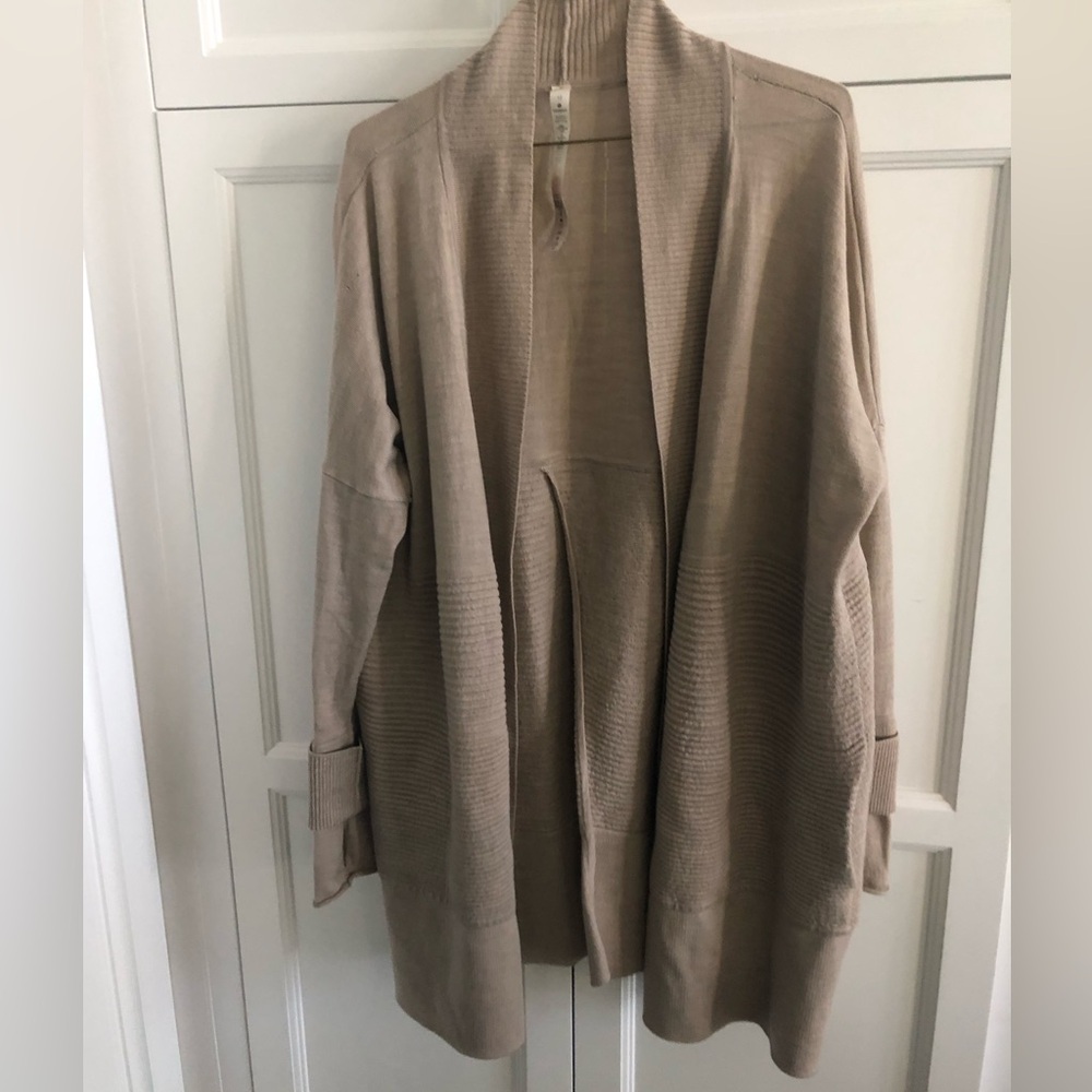 lululemon athletica Beige/Tan Ribbed Collar Sweater Size 12